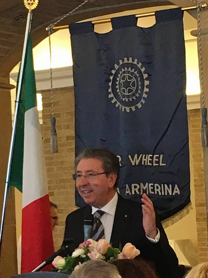 125 - Presenze del Governatore - Inner Day distrettuale - Piazza Armerina 17 gennaio 2016/001.jpg